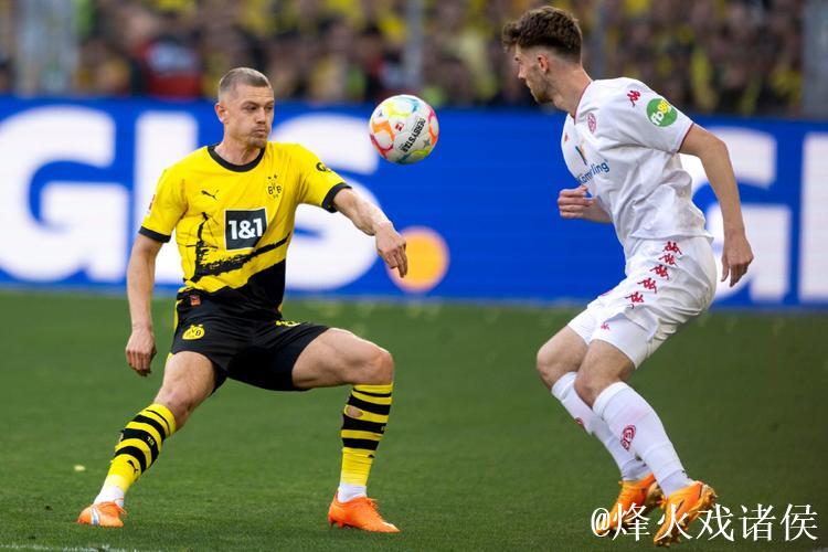 巴萨有意多特边后卫瑞尔森，已展开接触